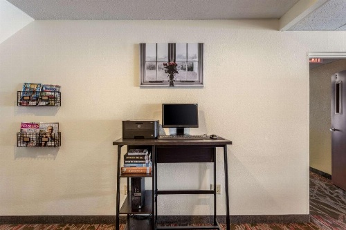 Econo Lodge Ithaca image 24