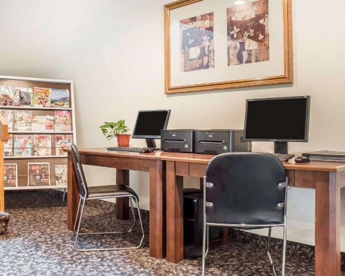 Econo Lodge Ithaca image 27