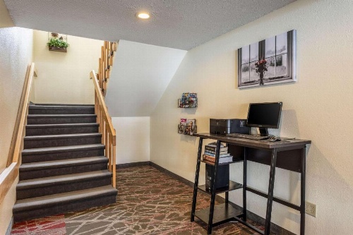 Econo Lodge Ithaca image 31