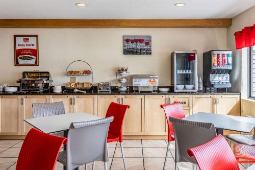 Econo Lodge Ithaca image 36