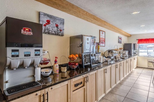 Econo Lodge Ithaca image 38